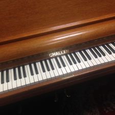 Challen MultiTone Piano 01