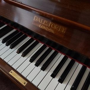 DALE FORTY 5-octave upright piano 03